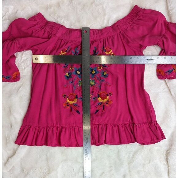 Umgee Bright Pink Off the Shoulder Fiesta Top Embroidery Detail Size Small - Picture 7 of 8